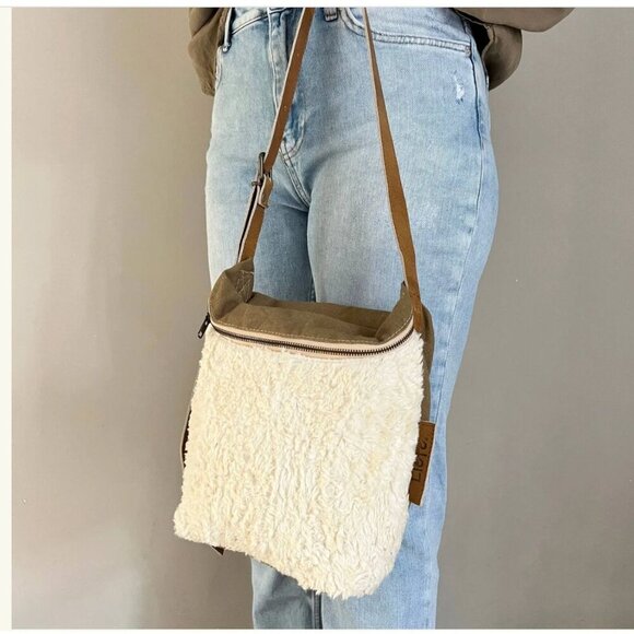 Liefe Handbags - 🆕 Liefde Handmade Crossbody Bag – Sherpa & Canvas with Leather Strap